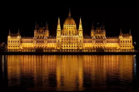 Νυχτερινό Κοινοβούλιο
