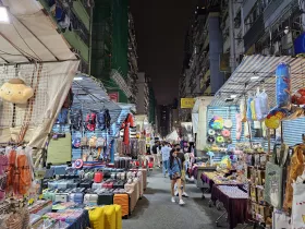 Mong Kok, νυχτερινή αγορά