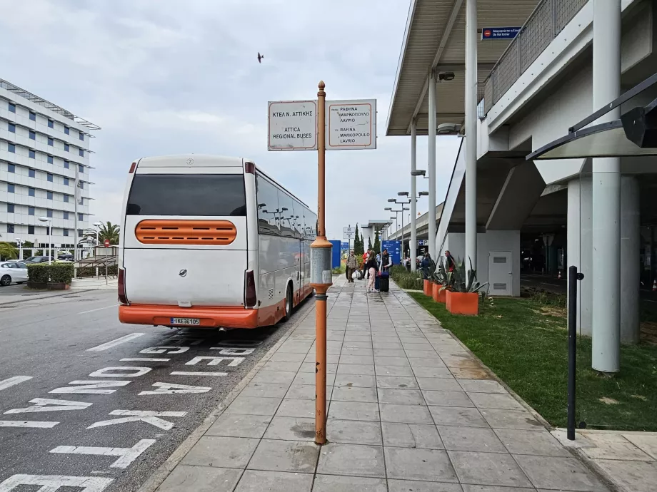 Στάση περιφερειακού λεωφορείου