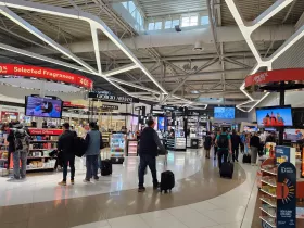 Καταστήματα, αεροδρόμιο Αθηνών
