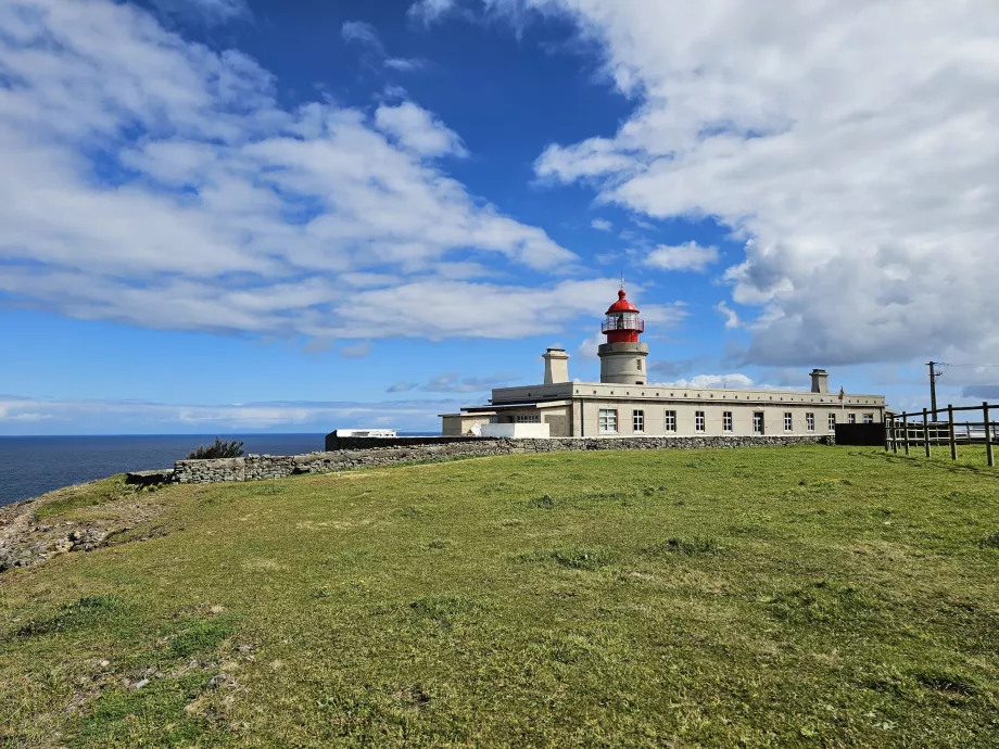 Farol προς Albarnaz