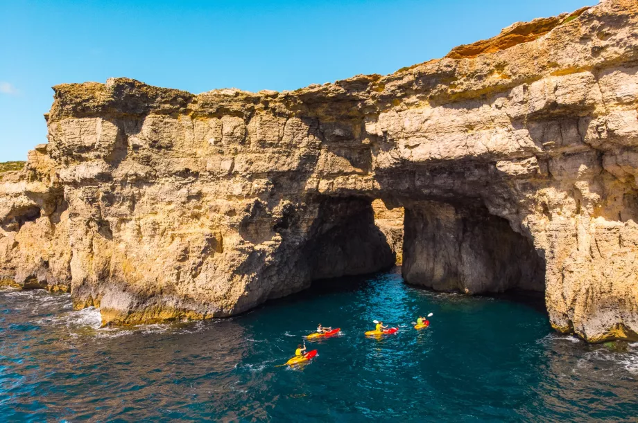 Σπήλαιο Comino