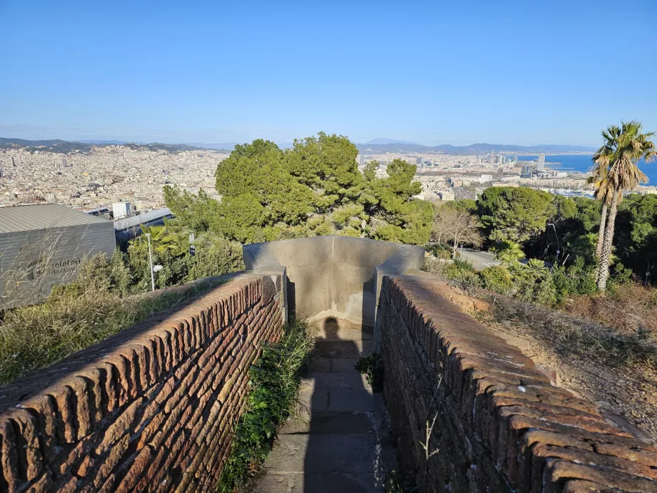 Castell de Montjuic, θέα