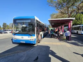 Δημόσιες Συγκοινωνίες Κύπρου - λεωφορεία δημόσιων συγκοινωνιών στη Λάρνακα και τη Λευκωσία