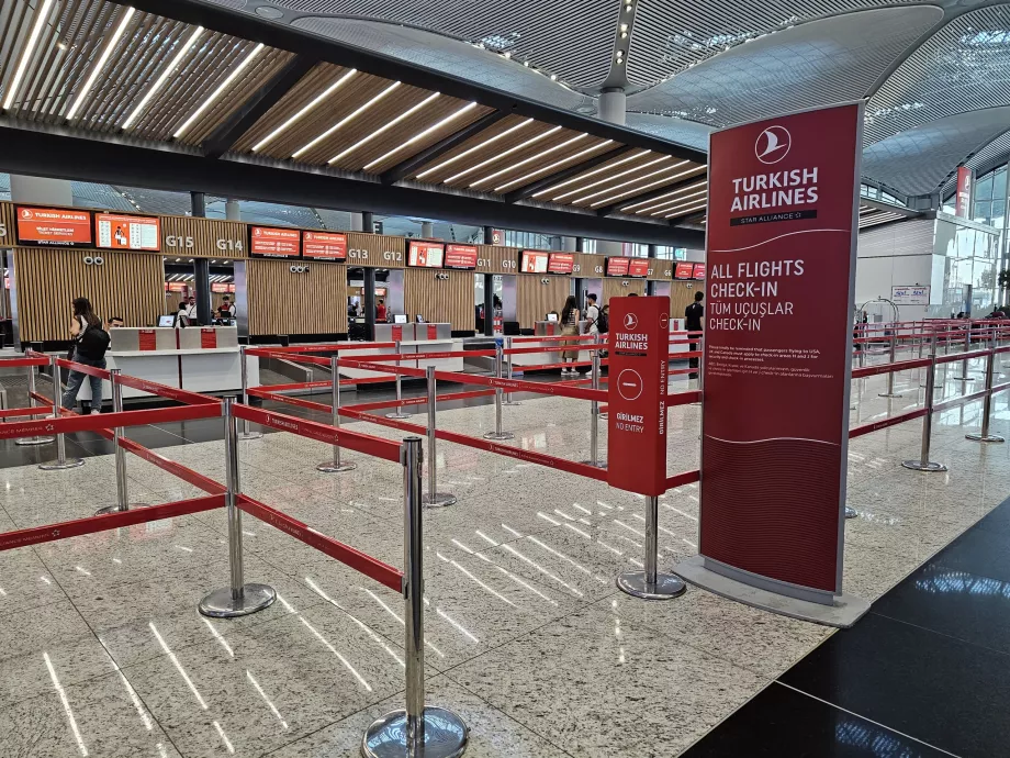 Γραφεία check-in στο αεροδρόμιο της Κωνσταντινούπολης