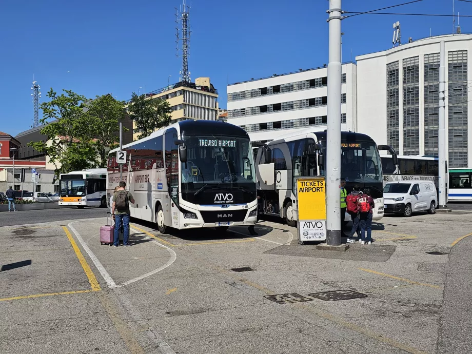 Στάση ATVO προς το αεροδρόμιο, Piazzale Roma