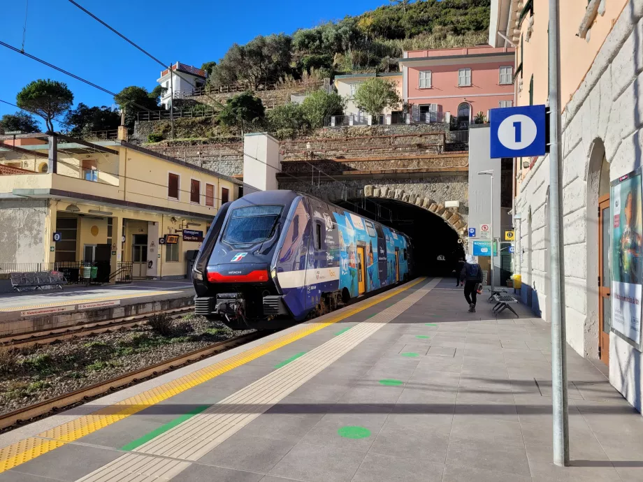 Τρένο με άφιξη από Sestri Levante