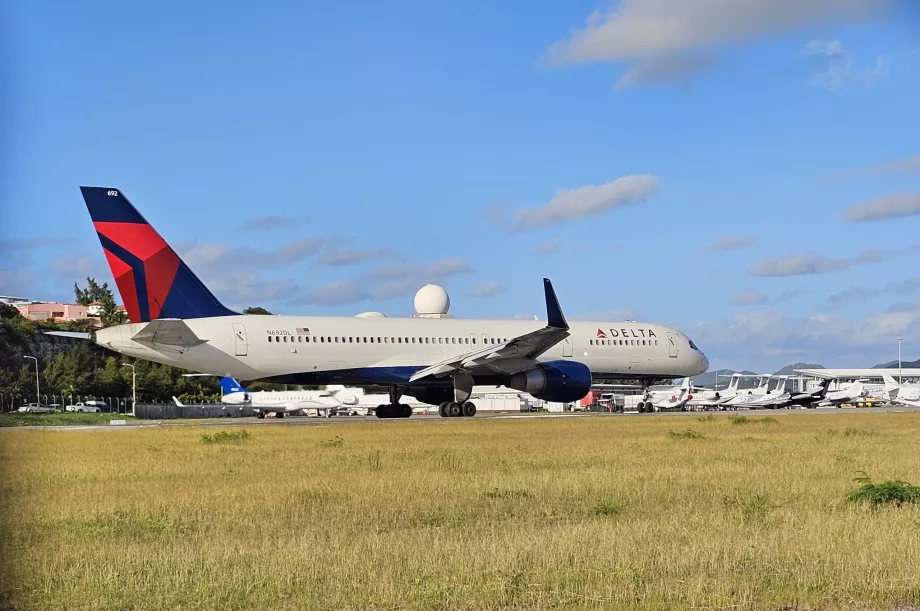 Delta Air Lines αναχωρεί από SXM