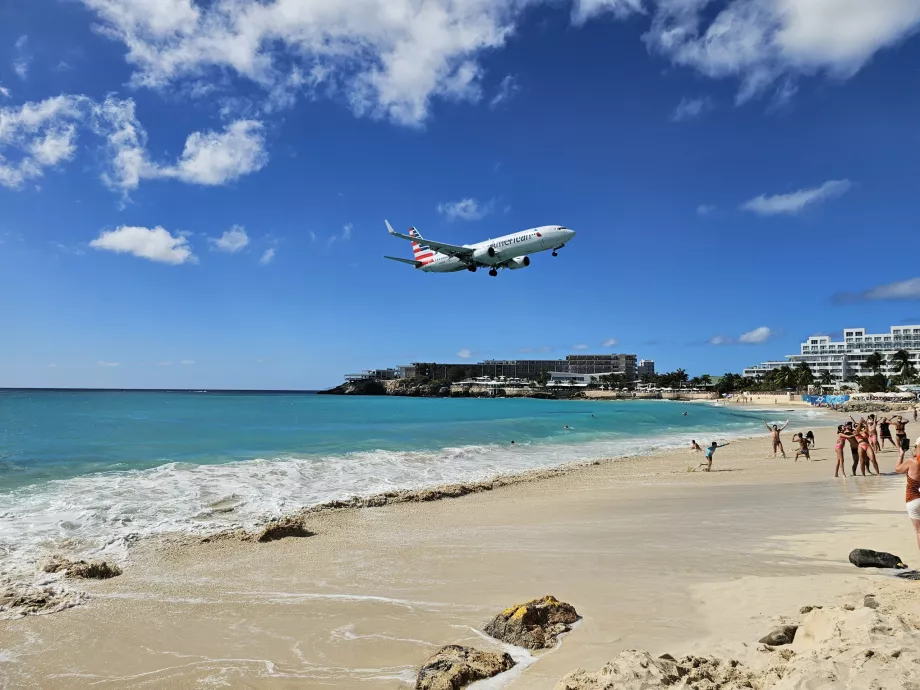 American Airlines στο SXM