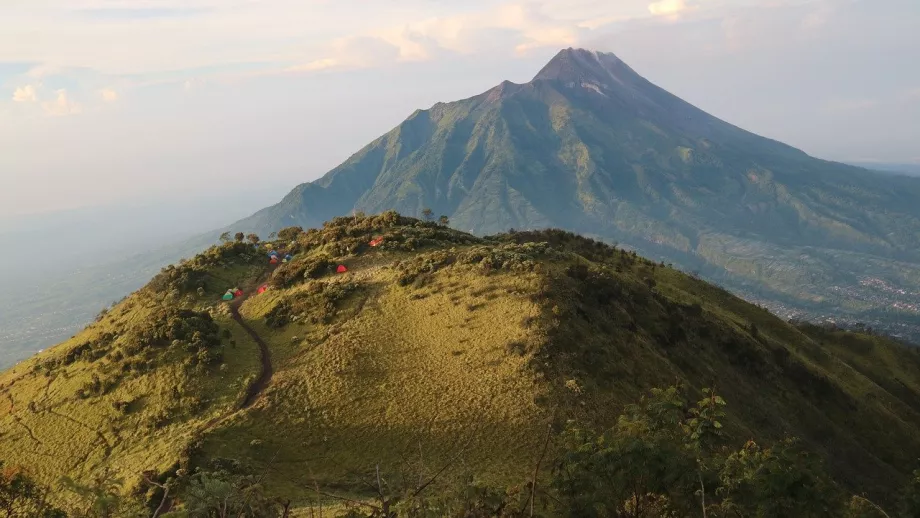 Κατασκήνωση με σκηνή, όρος Merbabu