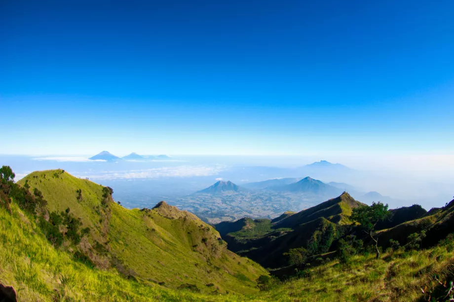 Θέα κατά την ανάβαση του όρους Merbabu