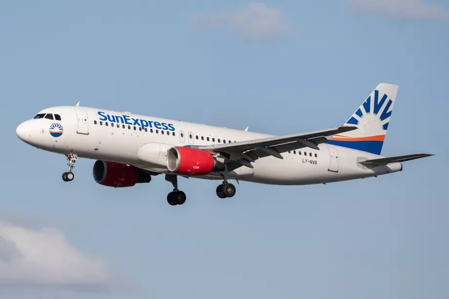 Αεροσκάφος SunExpress LY-NVR