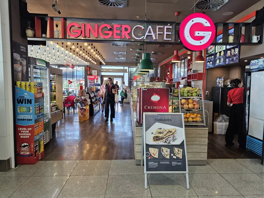 Ginger Café, δημόσιο μέρος