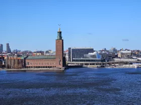 Θέα του Δημαρχείου της Στοκχόλμης από το Mariaberget