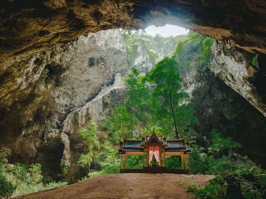 Σπήλαιο Phraya Nakhon