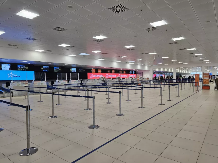 Γραφεία check-in στο ισόγειο